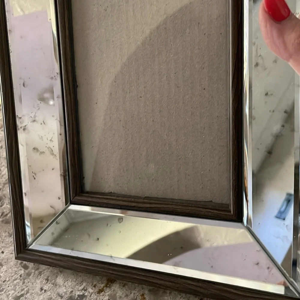 Tahari Home Elegant Mirrored 9” x 11” Picture Frame - Picture 4 of 4